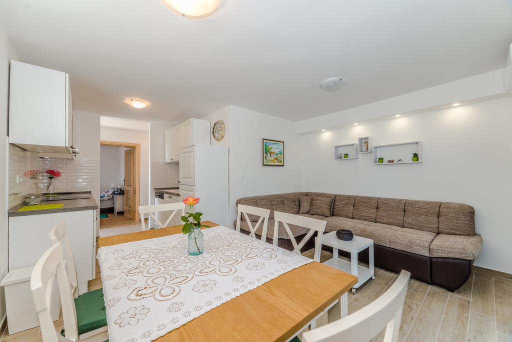 Apartment Robinson Podvrsje 외부 사진
